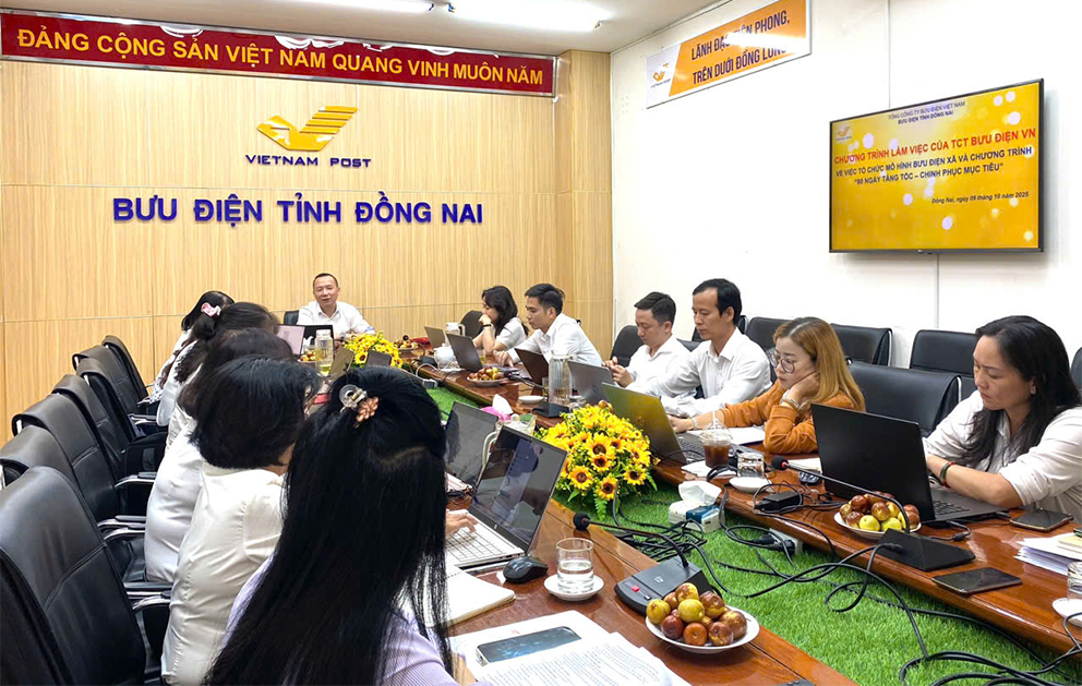 Lãnh đạo Tổng công ty làm việc với Bưu điện tỉnh Đồng Nai về xây dựng mô hình kênh bán và phát triển lực lượng bán hàng