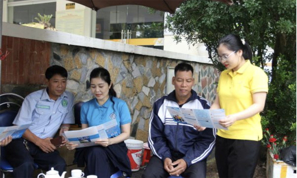 BHXH tỉnh và Bưu điện tỉnh Tuyên Quang: Đẩy mạnh truyền thông phát triển người tham gia BHXH, BHYT