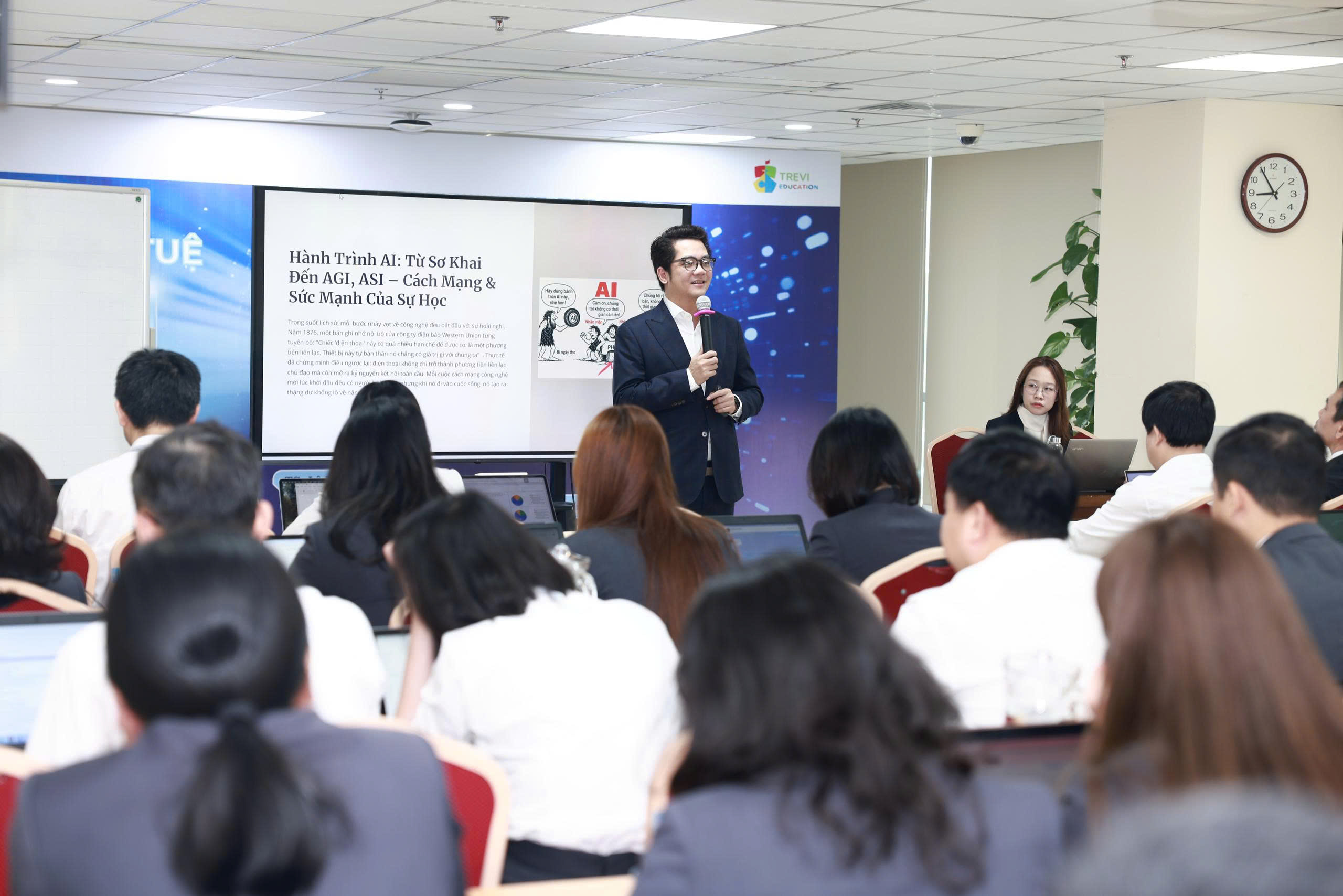 Vietnam Post đào tạo “Ứng dụng AI trong công việc”: Trang bị kỹ năng số cho đội ngũ cán bộ khối Cơ quan Tổng công ty