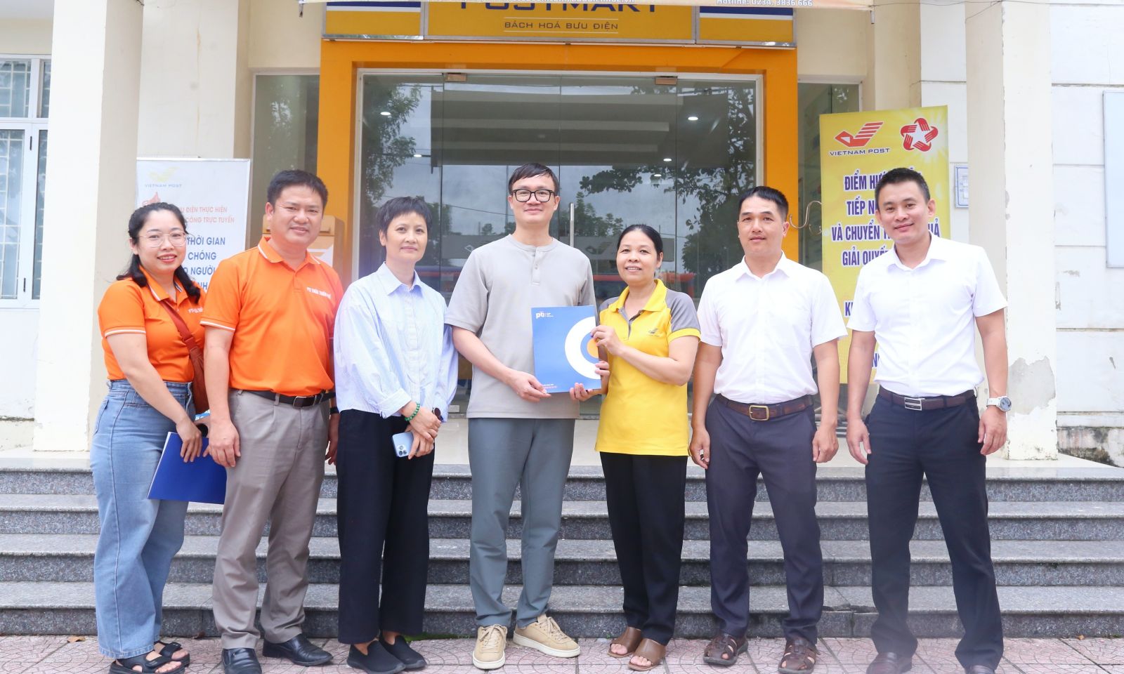 PTI, Tập đoàn IPA đồng hành cùng Bưu điện thành phố Huế và Đà Nẵng sau mưa bão, lũ lụt