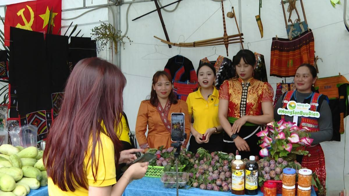 Tổng hợp báo chí ngành Bưu điện ngày 24/11/2025