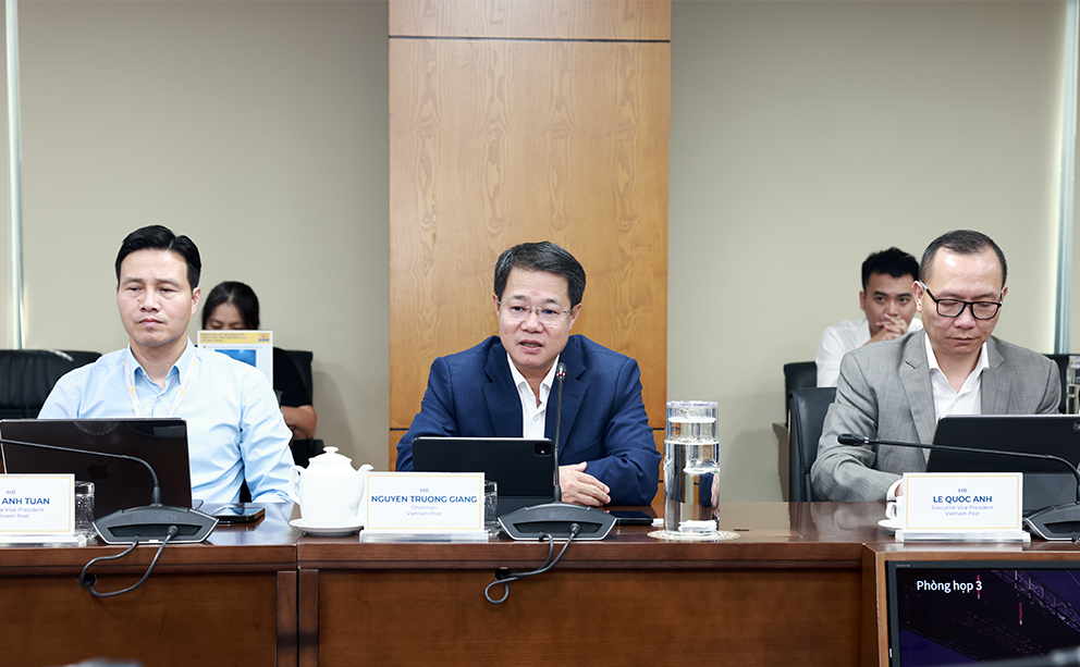 Chủ tịch HĐTV Vietnam Post tiếp và làm việc với đoàn lãnh đạo cấp cao DHL-VNPT