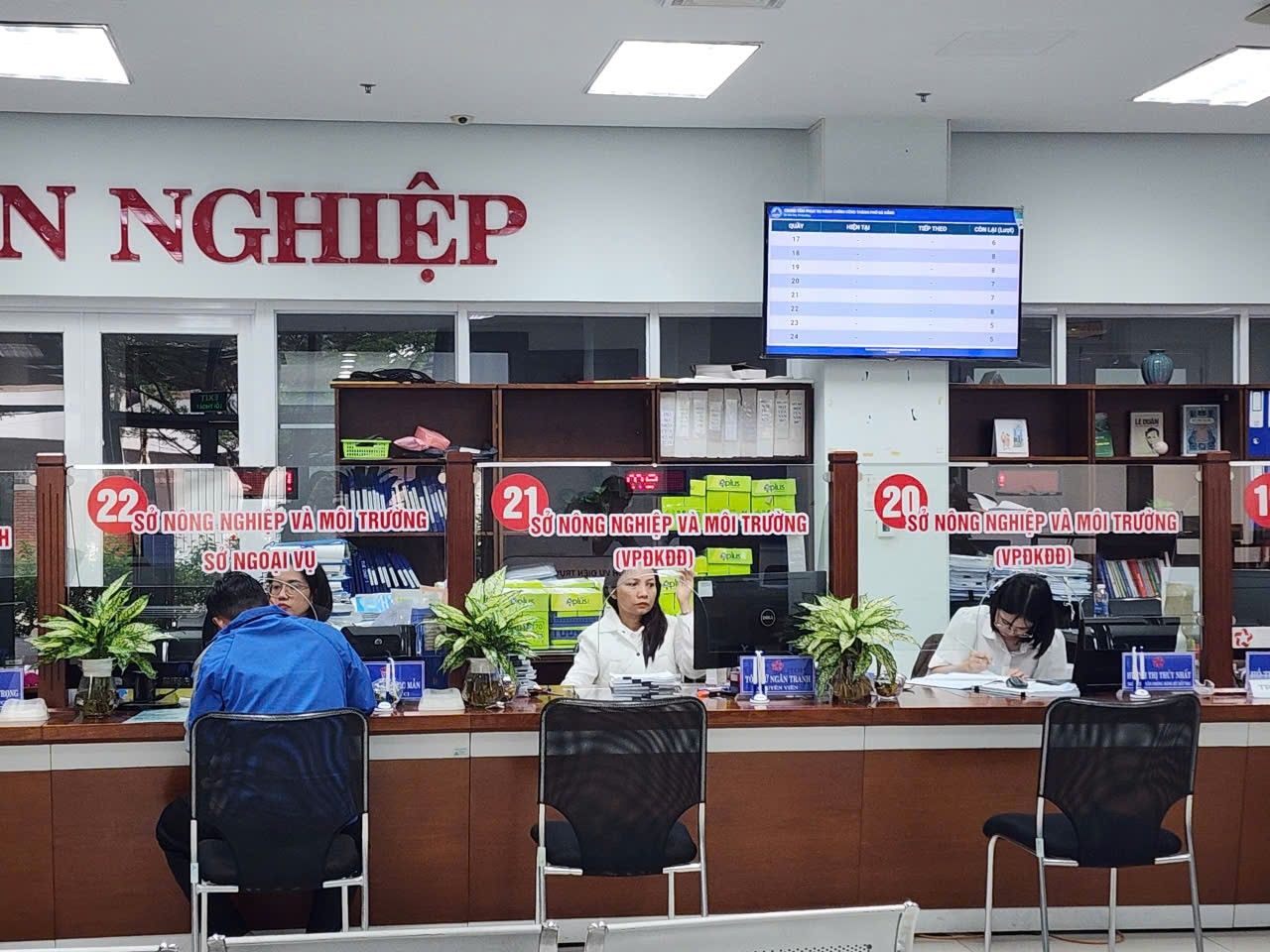 Đà Nẵng thống nhất chủ trương giao Bưu điện tiếp nhận hồ sơ thủ tục hành chính đất đai