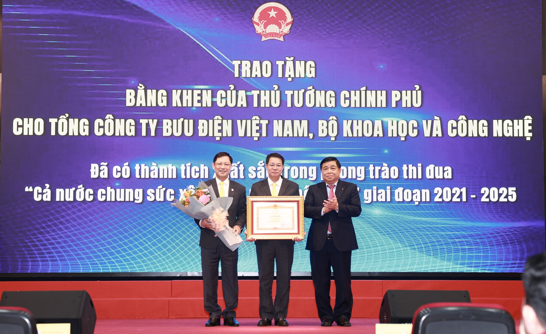 Bưu điện Việt Nam được Thủ tướng Chính phủ tặng Bằng khen trong phong trào xây dựng nông thôn mới