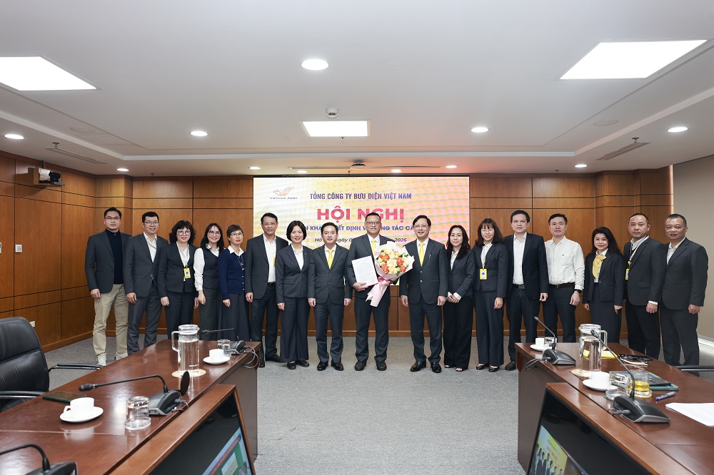 Tổng công ty Bưu điện Việt Nam công bố quyết định về công tác cán bộ