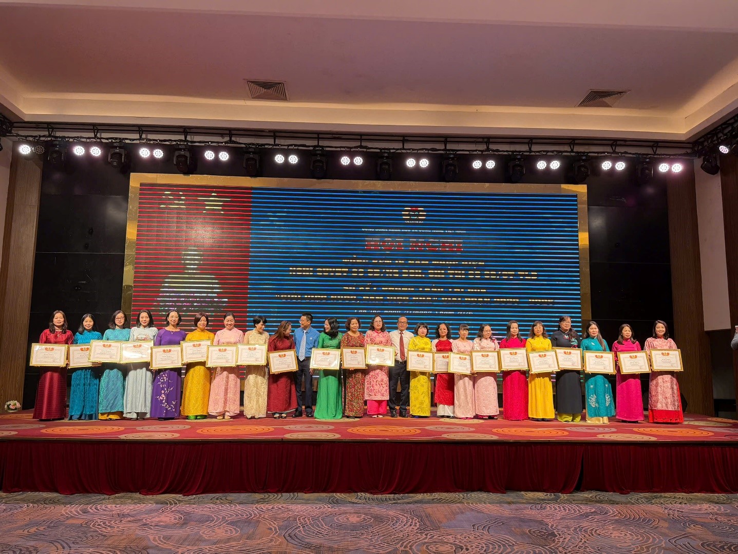 Hội nghị sơ kết phong trào thi đua “Giỏi việc nước, đảm việc nhà” giai đoạn 2020 - 2025