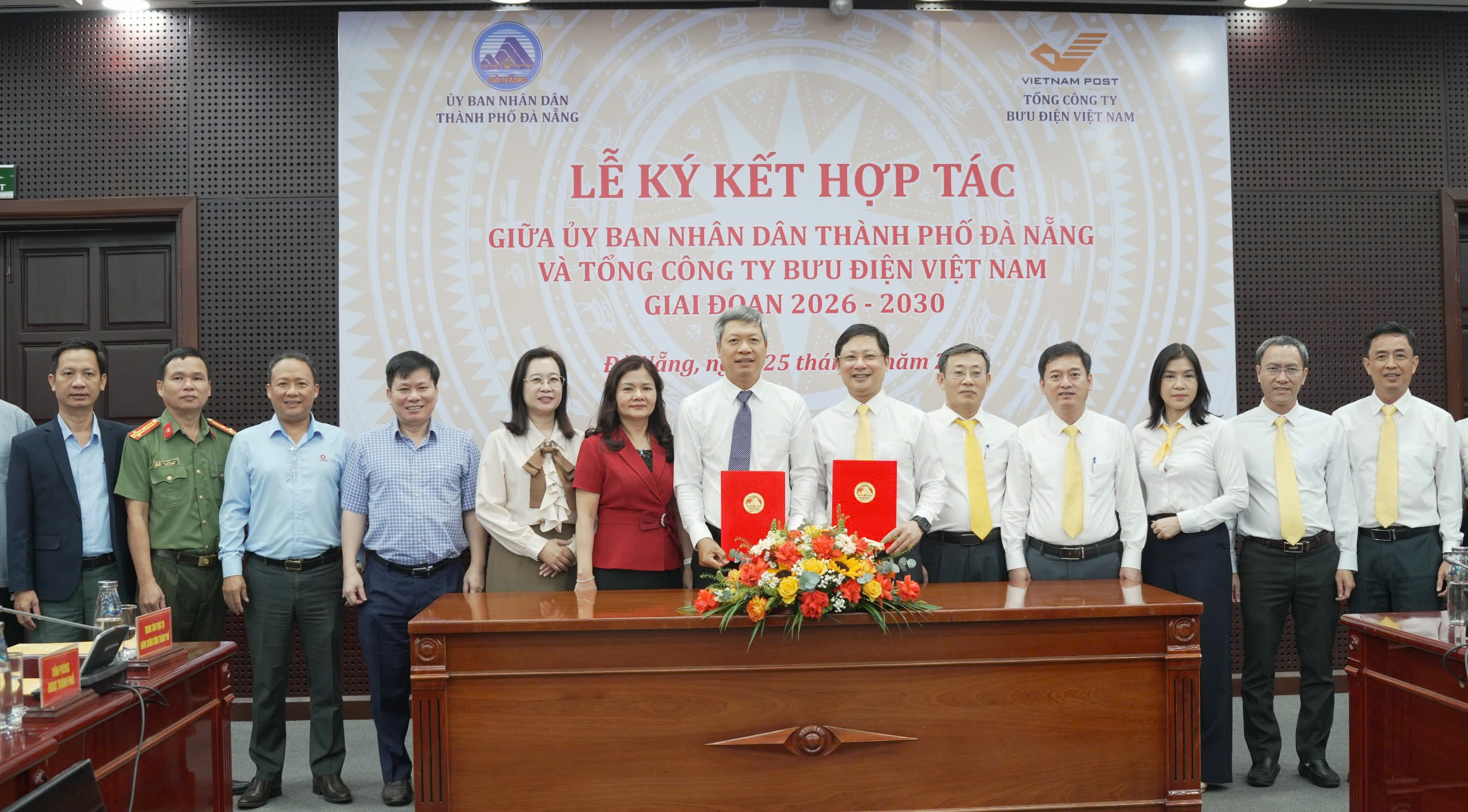 Bưu điện Việt Nam ký kết thoả thuận hợp tác cùng UBND TP Đà Nẵng trong triển khai cung ứng dịch vụ hành chính công