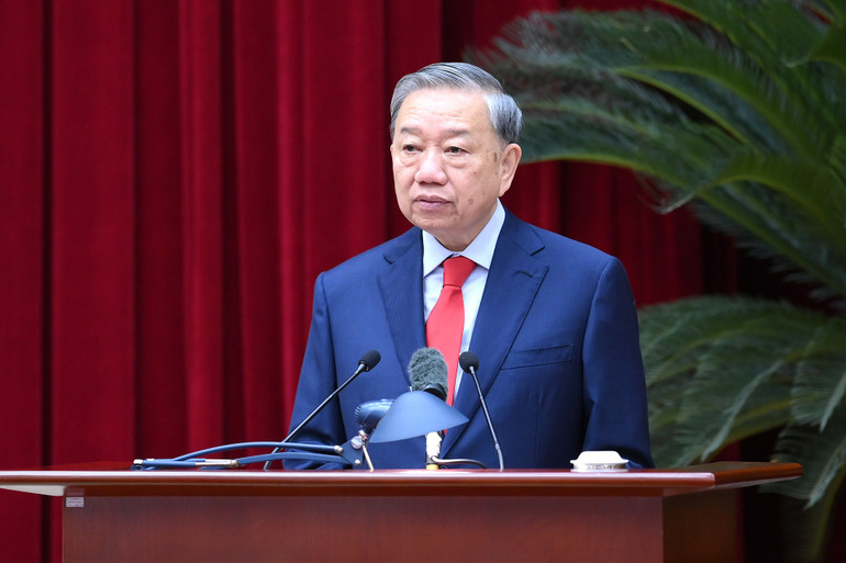 Khai mạc Hội nghị lần thứ 2 Ban Chấp hành Trung ương Đảng khóa XIV