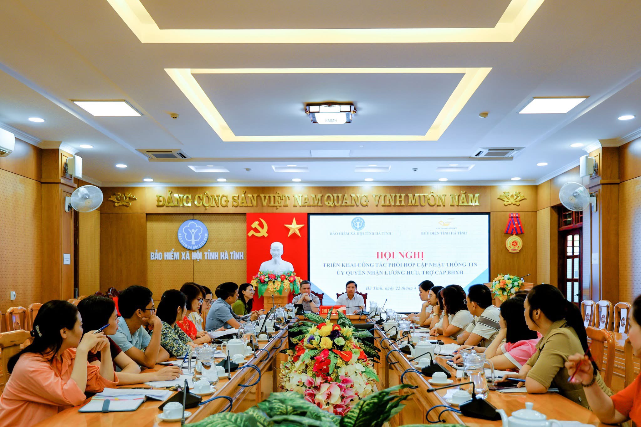 Bưu điện và BHXH Hà Tĩnh tăng tốc cập nhật ủy quyền chi trả, bảo đảm quyền lợi người hưởng