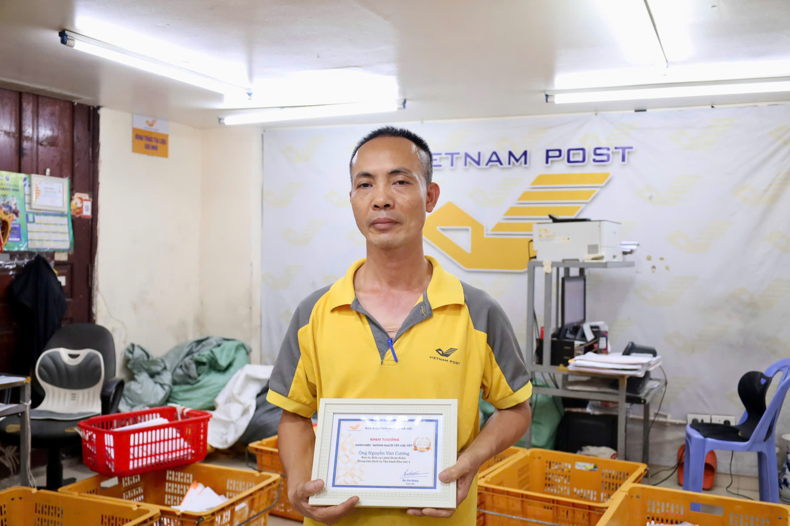 Người bưu tá 30 năm giữ trọn niềm tin độc giả