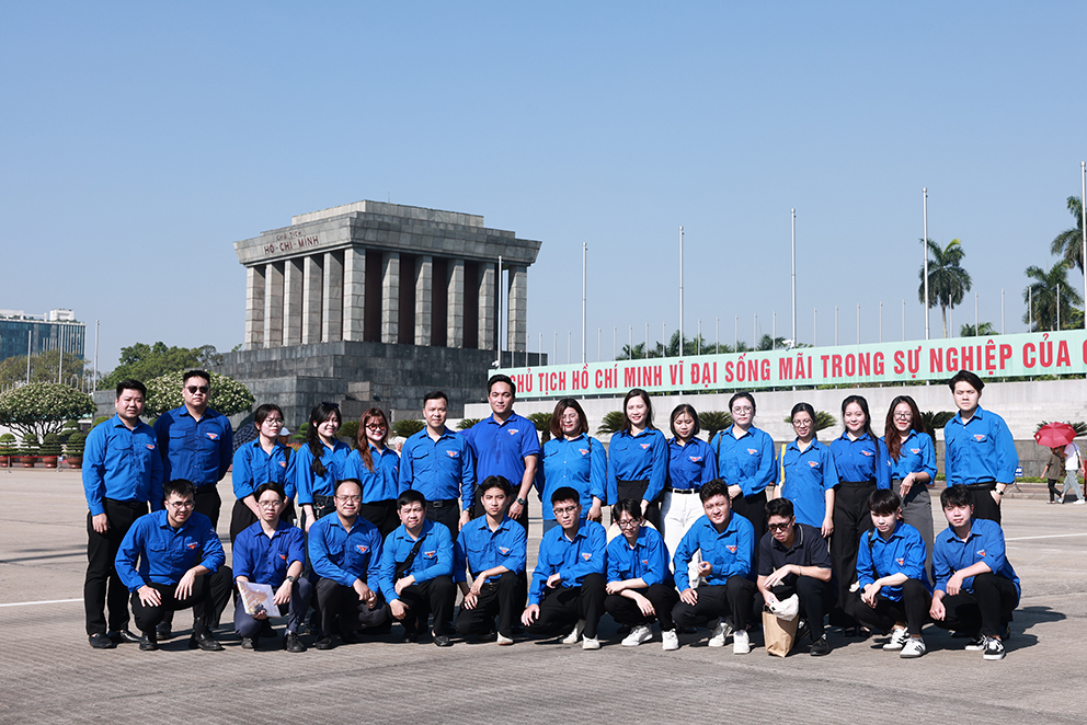 Tuổi trẻ Bưu điện Việt Nam học tập và làm theo tư tưởng, đạo đức, phong cách Hồ Chí Minh