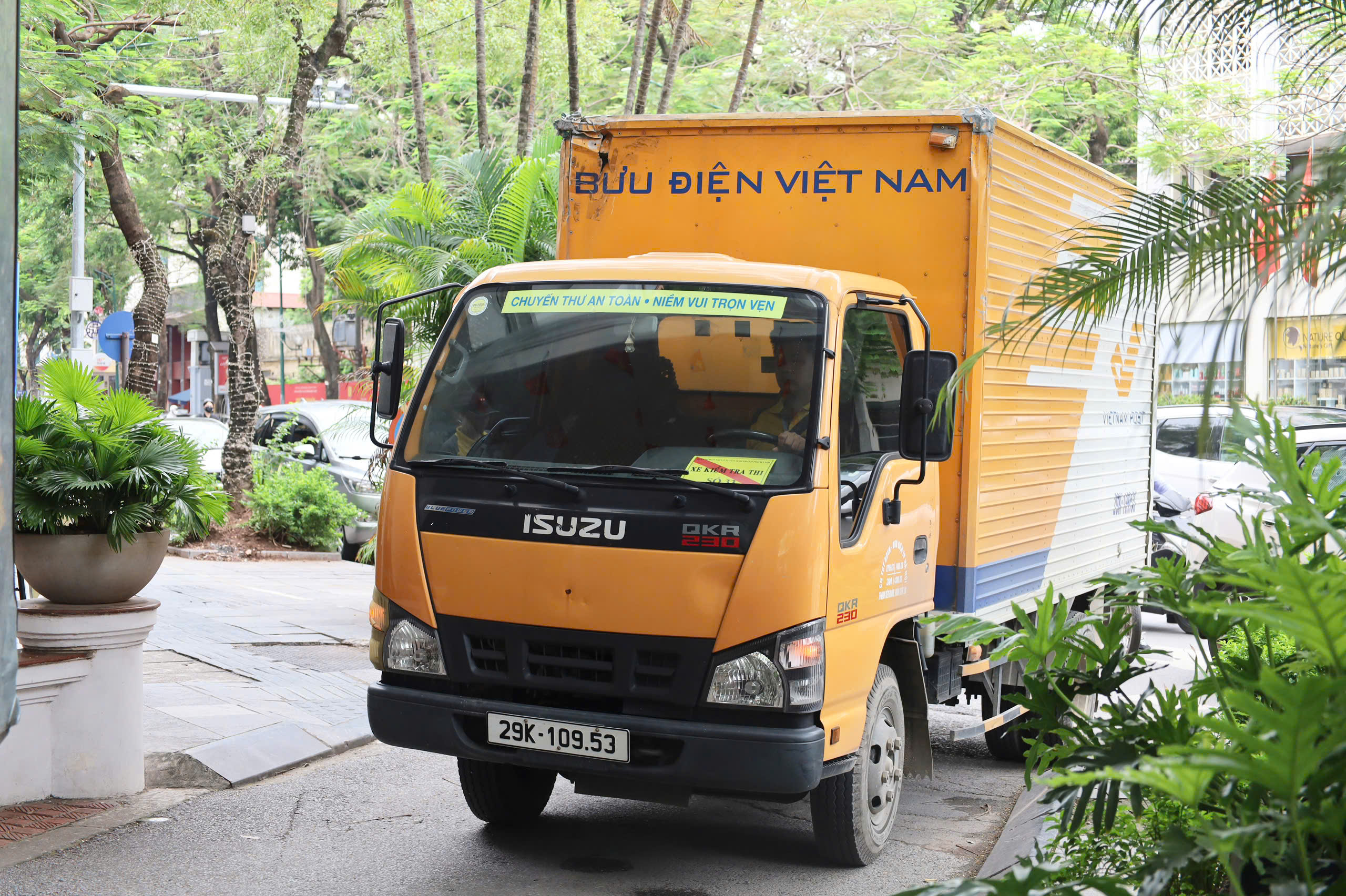 Bưu điện Việt Nam vận chuyển đề thi tốt nghiệp THPT năm 2026 an toàn, bảo mật
