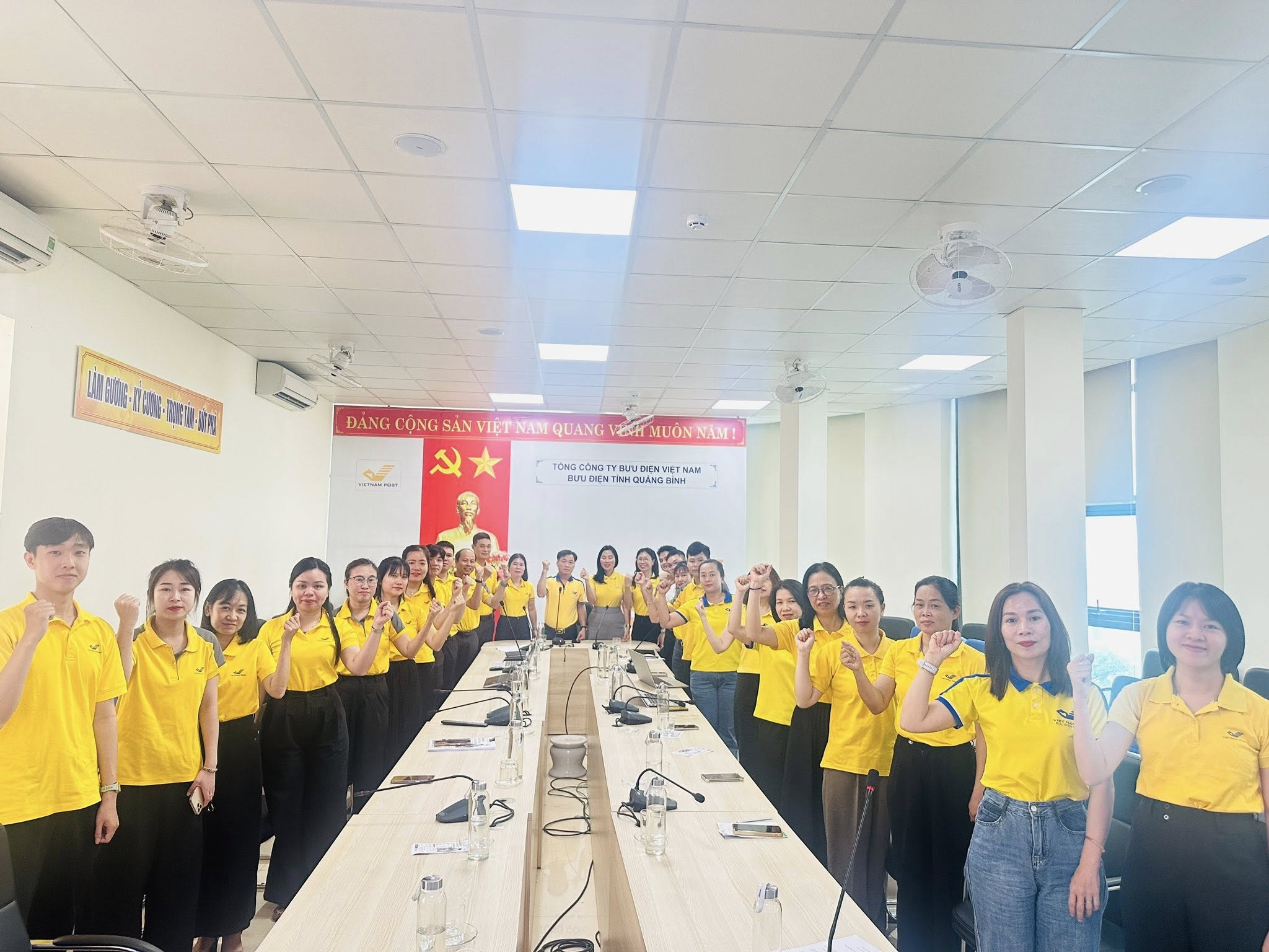 Bưu điện tỉnh Quảng Trị ra quân thúc đẩy kinh doanh dịch vụ Tài chính số