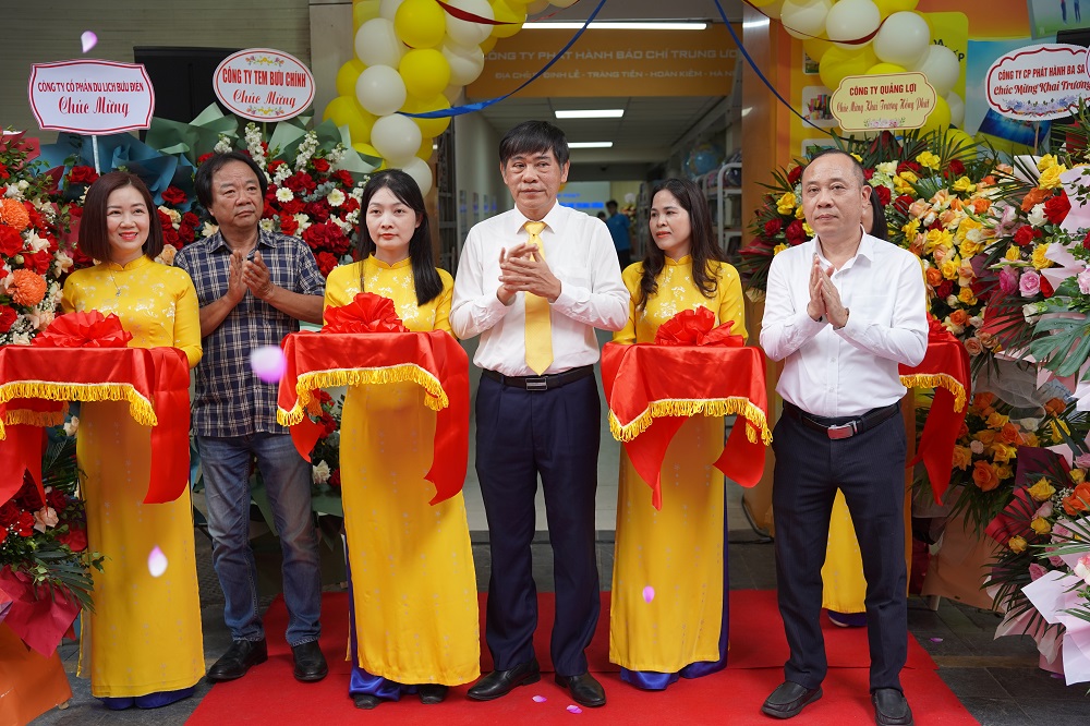 Khai trương Cửa hàng sách Bưu điện – Quảng Lợi: Mở rộng không gian văn hóa đọc giữa lòng Thủ đô