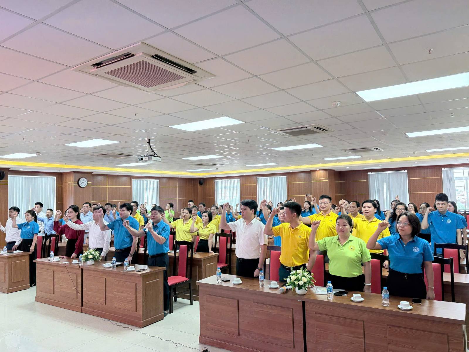 Bưu điện tỉnh Thái Nguyên tham gia Lễ phát động tuyên truyền, vận động người dân tham gia BHXH tự nguyện, BHYT hộ gia đình