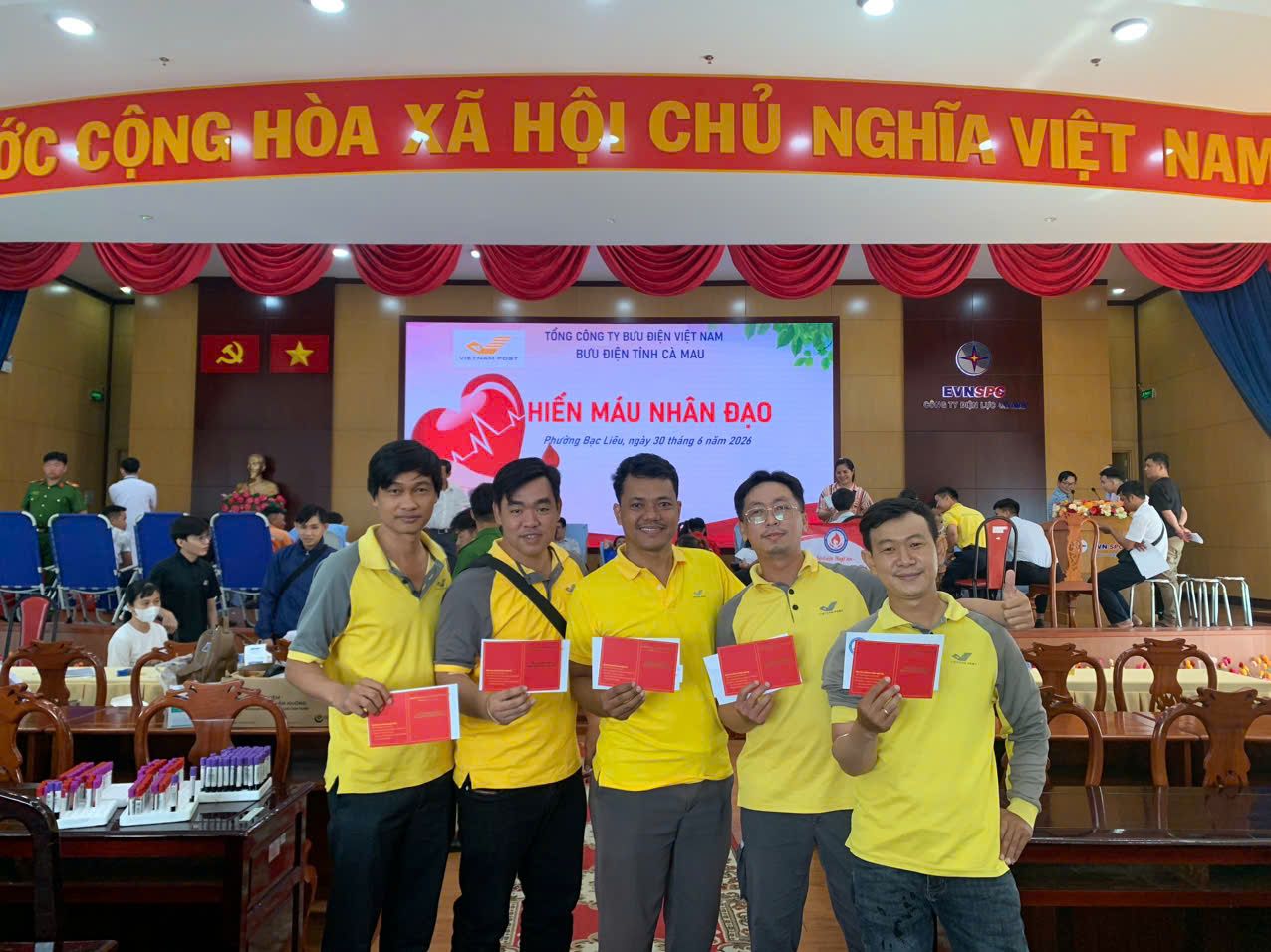 Bưu điện tỉnh Cà Mau tham gia chương trình hiến máu tình nguyện