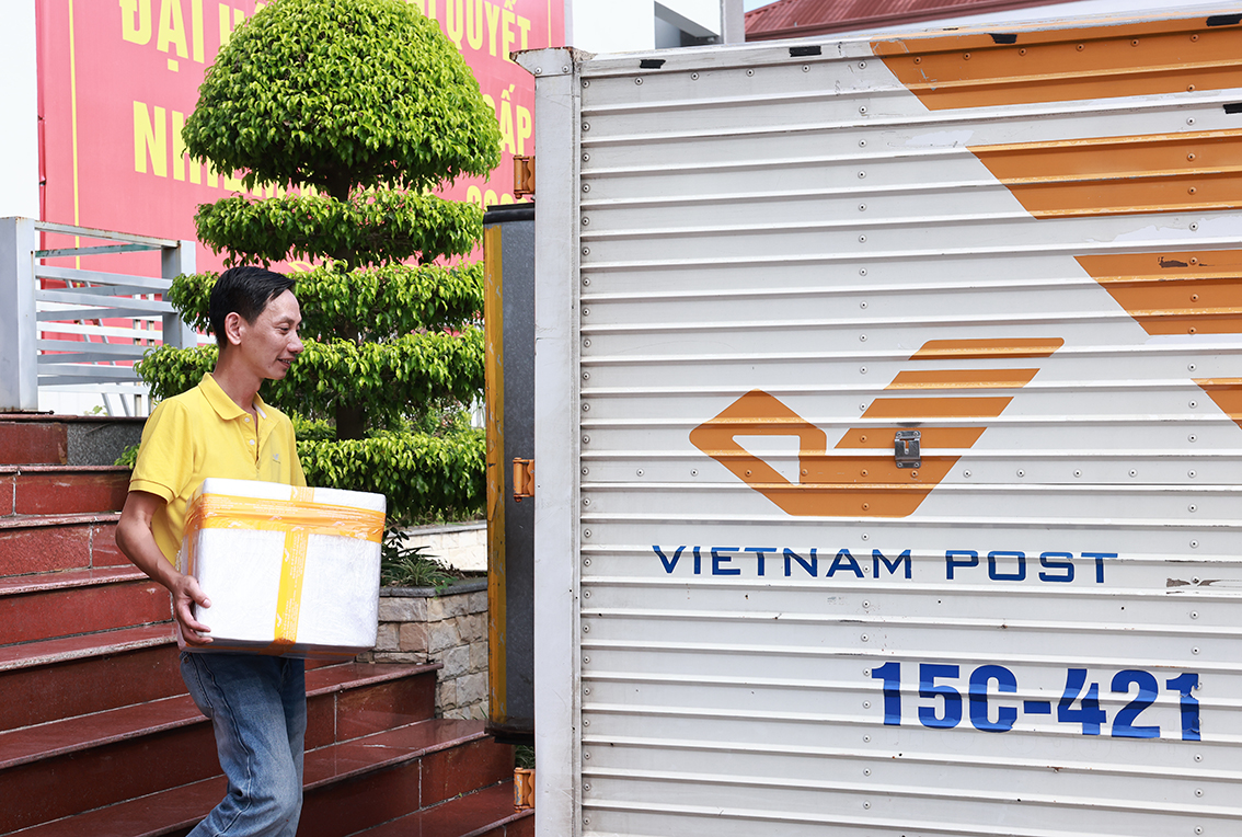 Bưu điện Việt Nam tham gia vận chuyển mẫu sinh phẩm ADN trong Chiến dịch cao điểm 500 ngày đêm