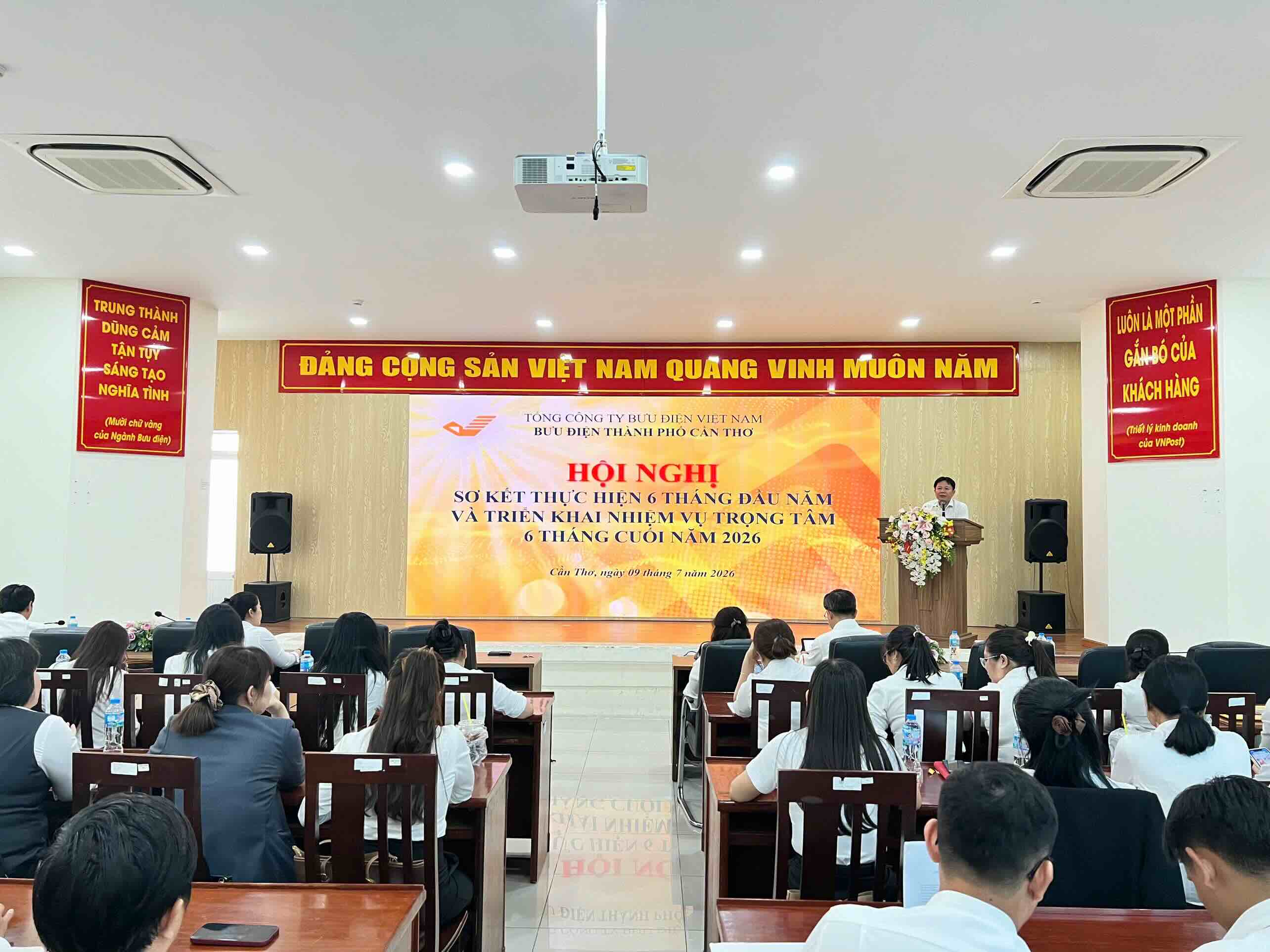 Bưu điện thành phố Cần Thơ sơ kết công tác 6 tháng đầu năm, triển khai nhiệm vụ 6 tháng cuối năm 2026