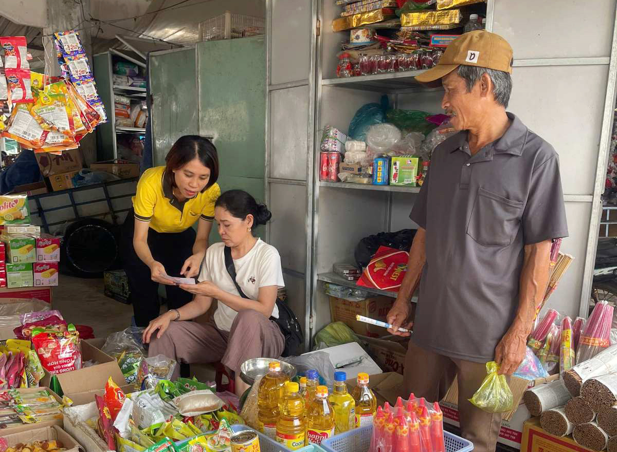 Bưu điện tỉnh Gia Lai ra quân phát triển người tham gia BHXH và BHYT
