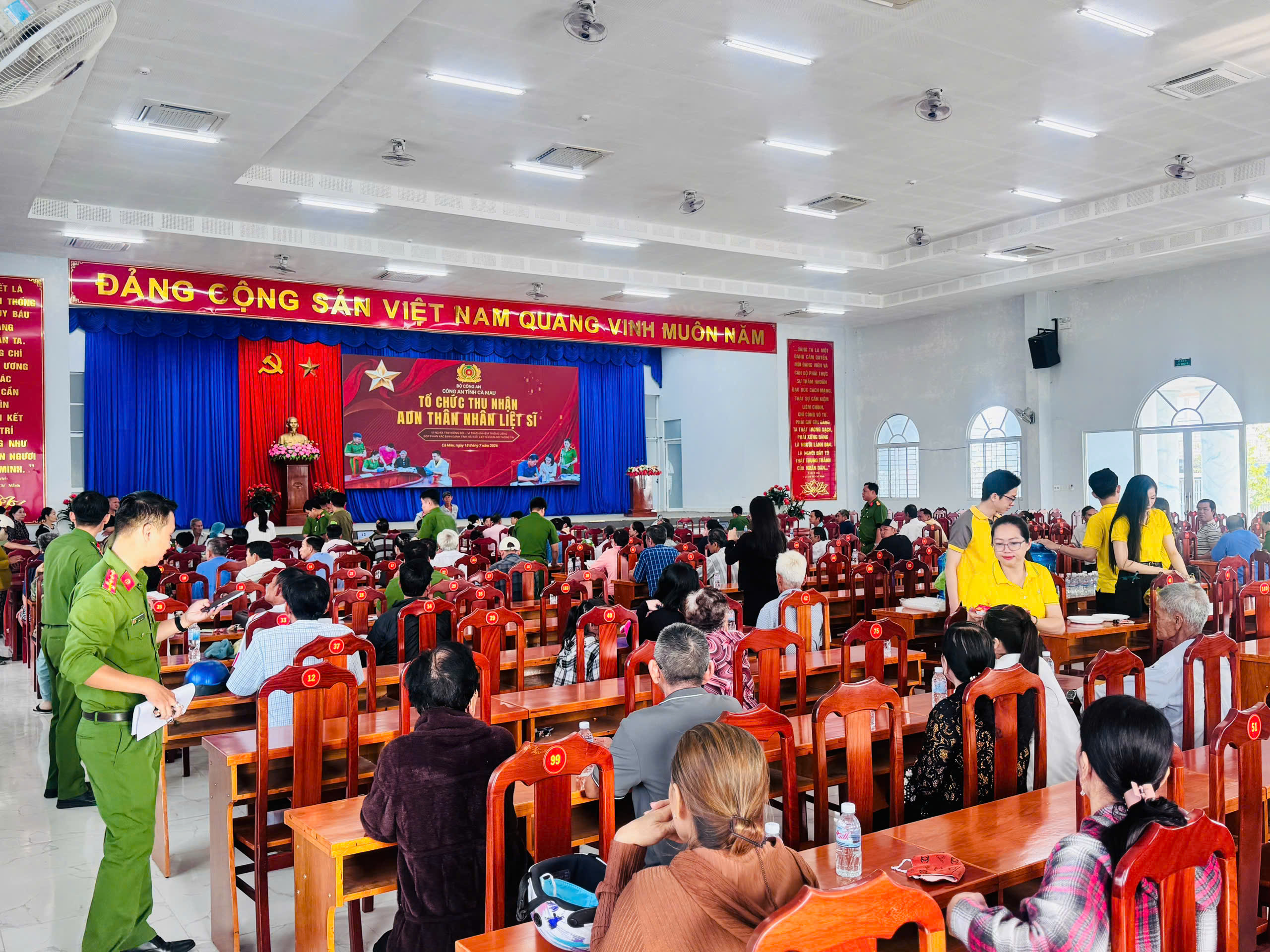 Từ Cà Mau đến Cần Thơ: Sức trẻ Bưu điện tiếp nối hành trình tri ân