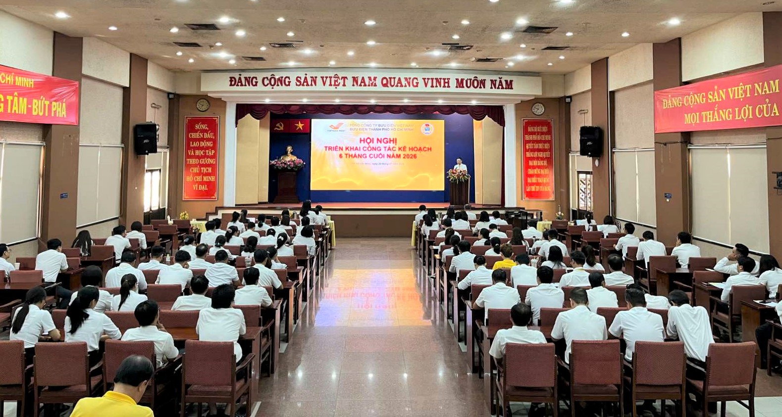 Bưu điện TP. Hồ Chí Minh quyết tâm tăng tốc, bứt phá hoàn thành thắng lợi nhiệm vụ 6 tháng cuối năm 2026
