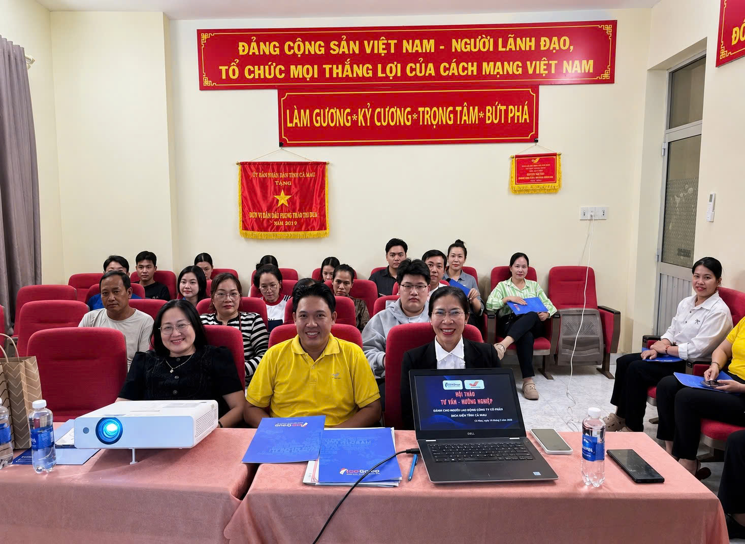 Bưu điện tỉnh Cà Mau mở rộng dịch vụ tư vấn – hướng nghiệp, kết nối cơ hội học tập và nghề nghiệp