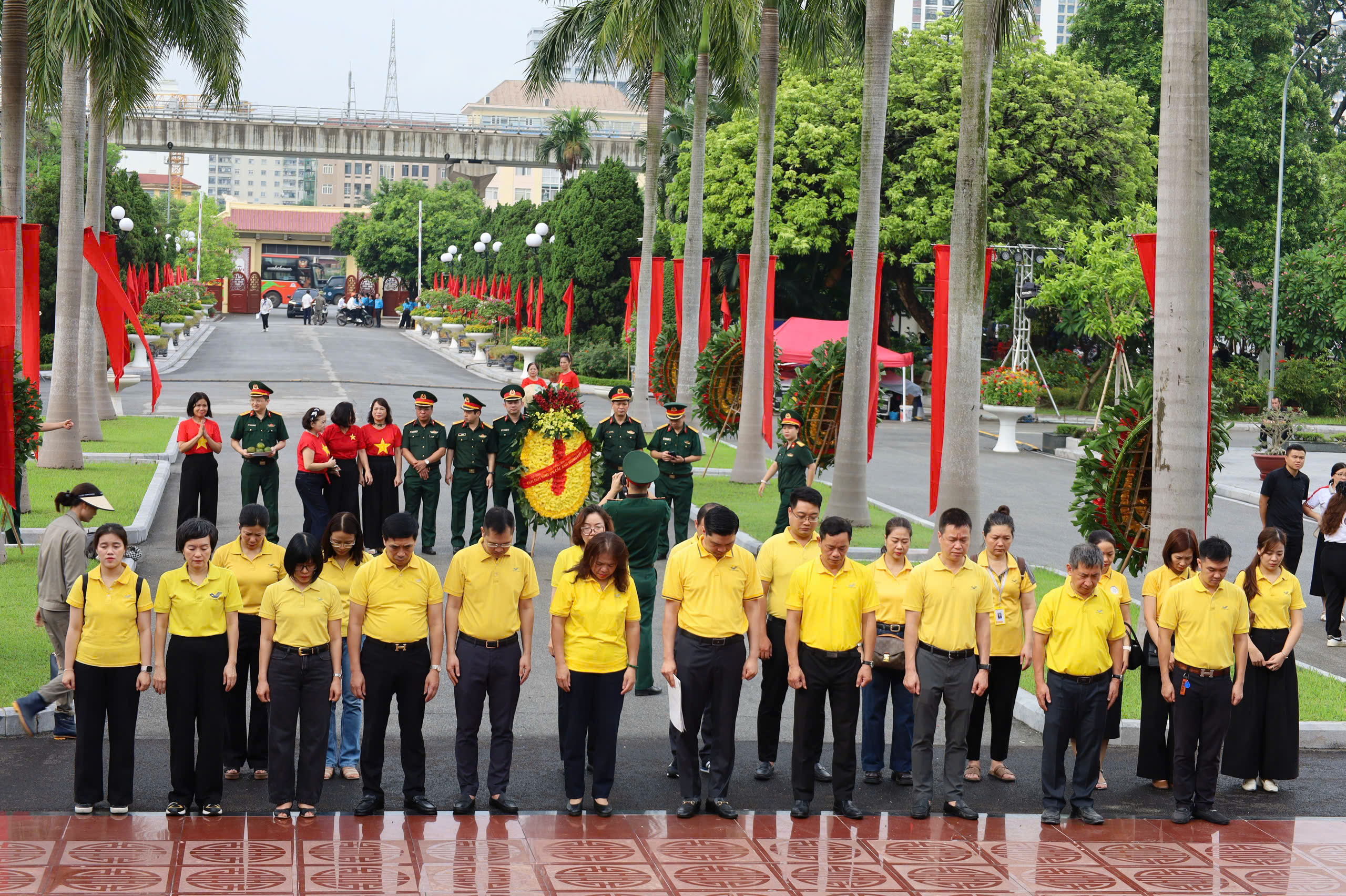 Người Bưu điện trên mọi miền Tổ quốc tiếp nối hành trình tri ân