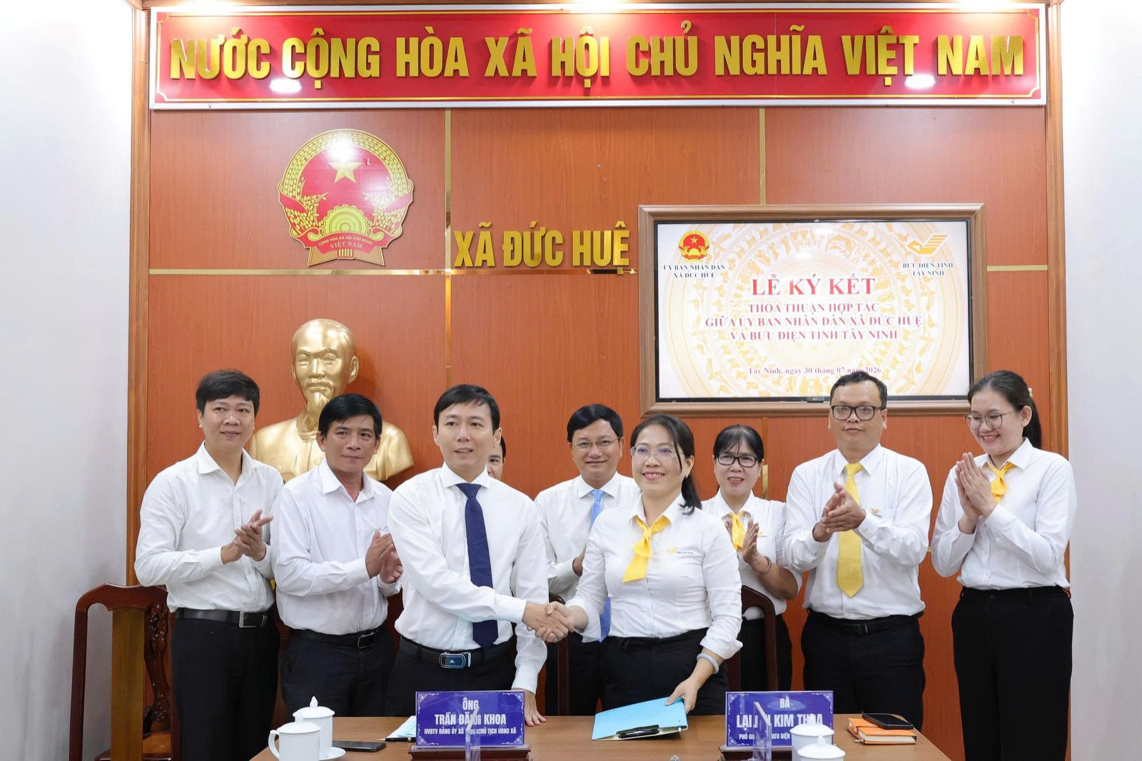 Bưu điện tỉnh Tây Ninh và UBND xã Đức Huệ ký kết thỏa thuận hợp tác, góp phần nâng cao hiệu quả cải cách hành chính và chuyển đổi số