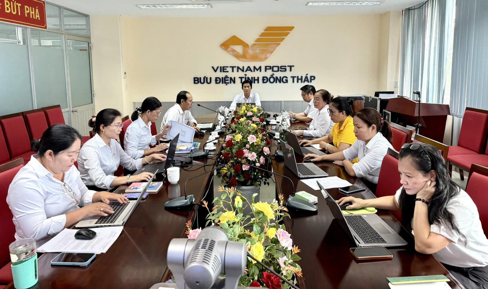 Bưu điện tỉnh Đồng Tháp giao ban điều hành SXKD tháng 8, quyết tâm tăng tốc cuối năm