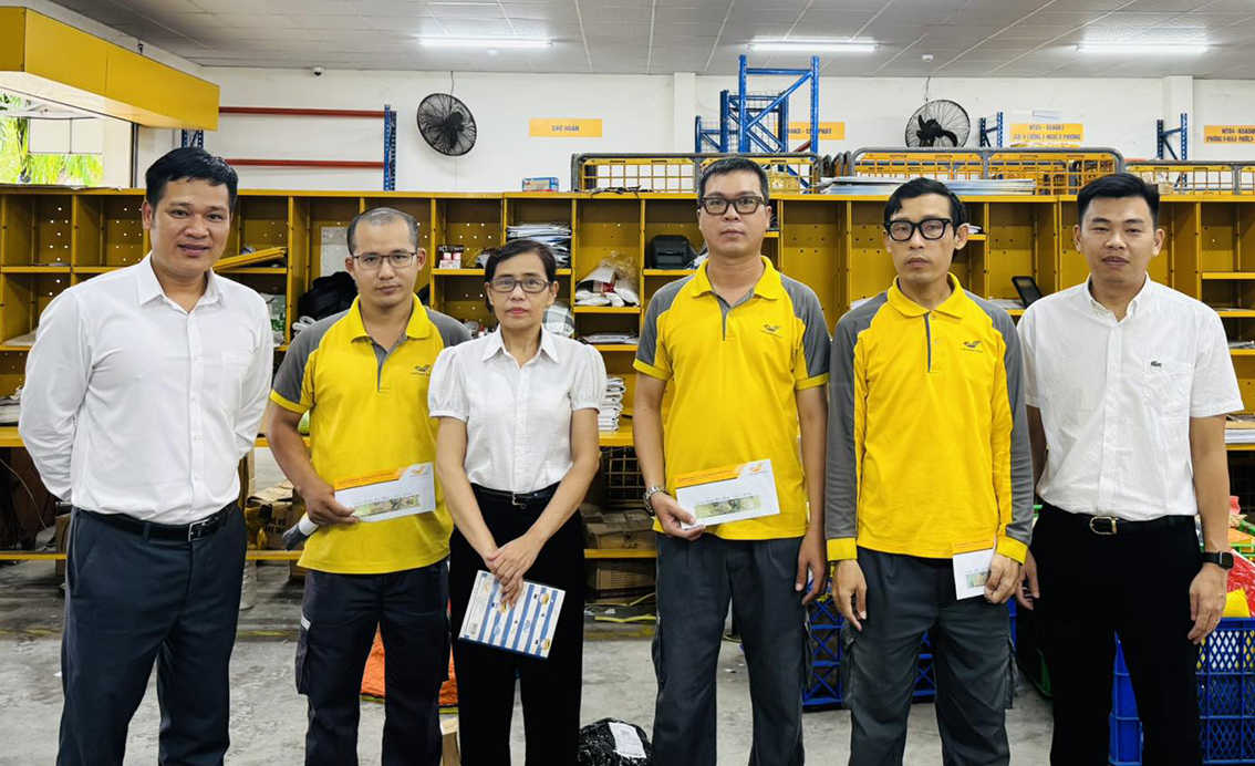 Bưu điện tỉnh Khánh Hòa khen thưởng bưu tá có chất lượng phát tốt tháng 7/2026