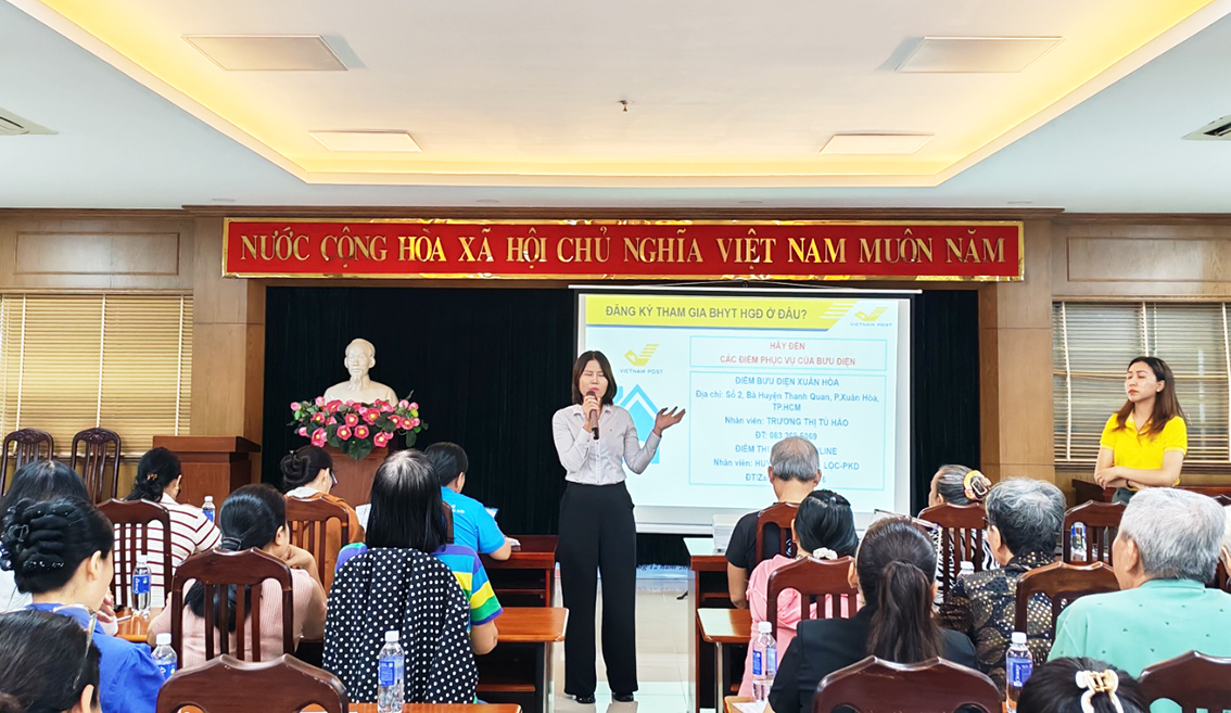 Bưu điện Trung tâm Sài Gòn phối hợp tuyên truyền chính sách BHXH, BHYT tại phường Xuân Hòa