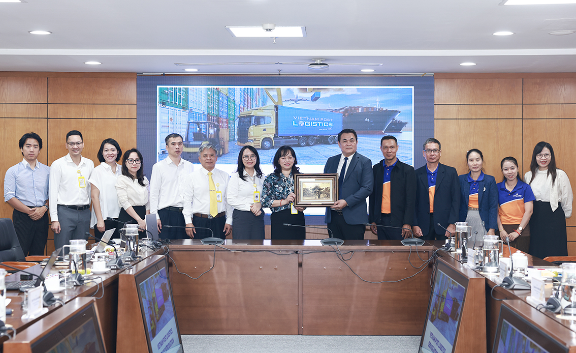 Bưu điện Việt Nam đón Đoàn Lãnh đạo Bưu chính Lào thăm và trao đổi kinh nghiệm