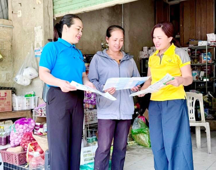Hương Sơn đồng loạt ra quân phát triển đối tượng tham gia BHXH, BHYT