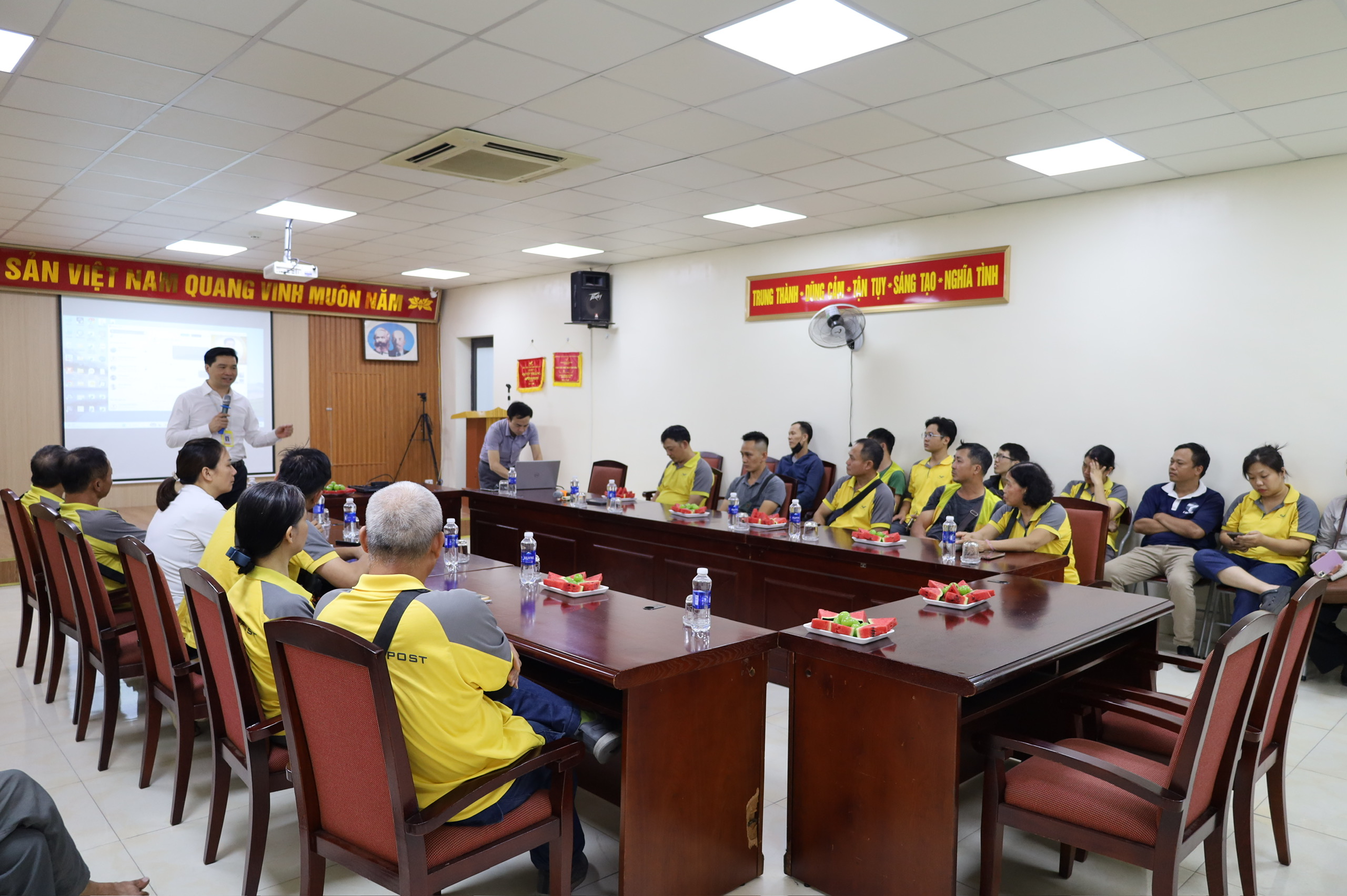 Bưu điện TP. Hà Nội: Đưa văn hóa doanh nghiệp vào thực tiễn, nâng tầm chất lượng phục vụ