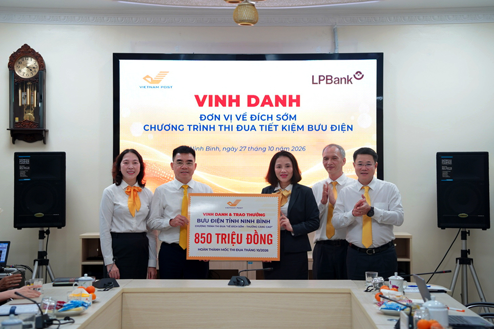 Bưu điện tỉnh Ninh Bình xuất sắc về đích, nhận thưởng 850 triệu đồng từ dịch vụ Tiết kiệm Bưu điện