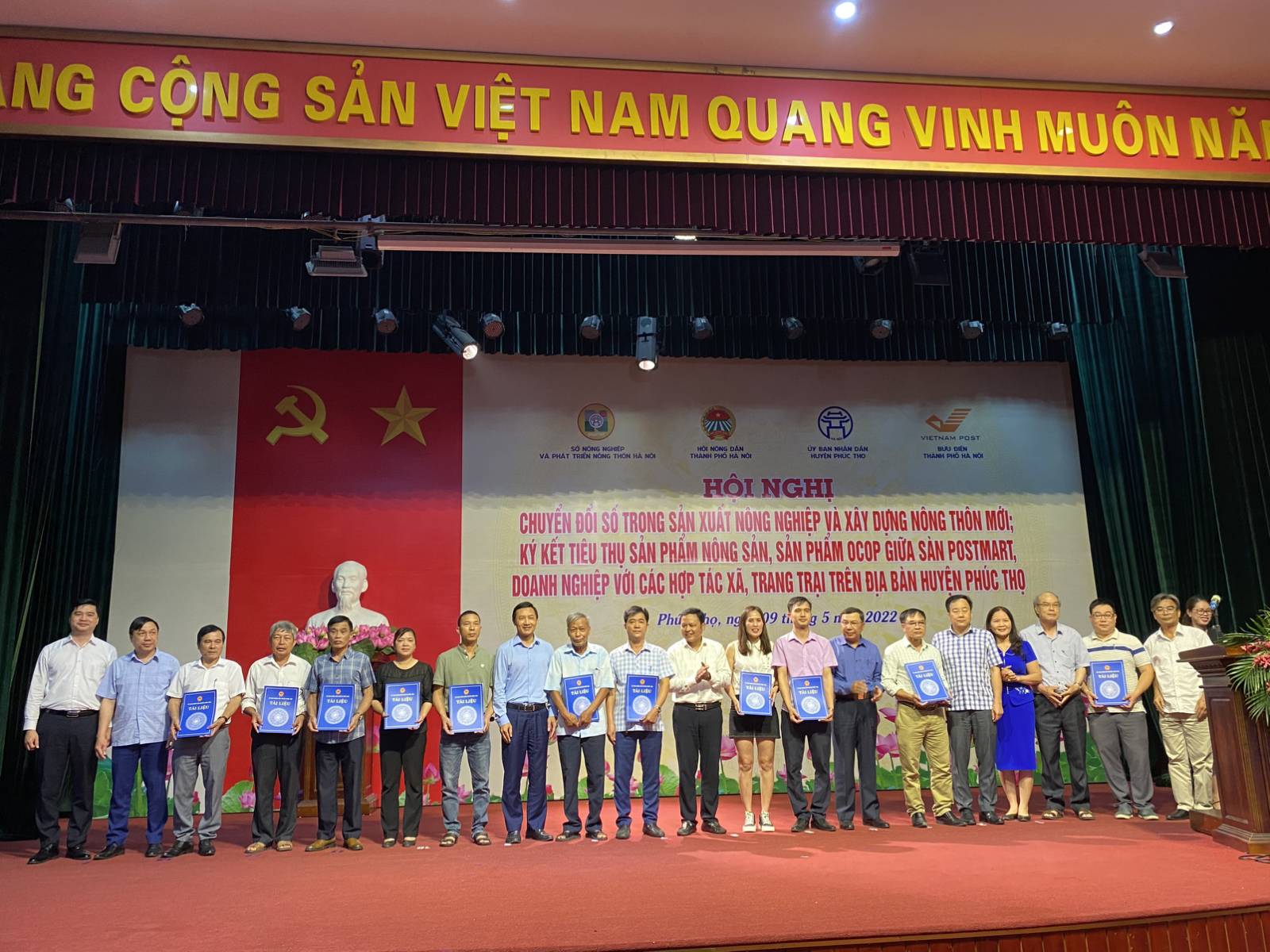 Huyện Phúc Thọ đẩy mạnh chuyển đổi số trong sản xuất nông nghiệp và xây dựng nông thôn mới