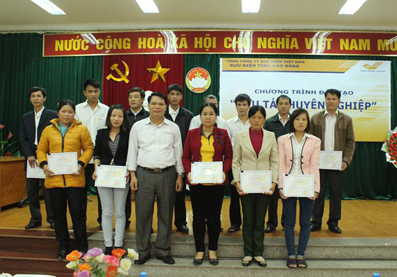 Bưu điện tỉnh Cao Bằng tổ chức đào tạo “Bưu tá chuyên nghiệp” năm 2014