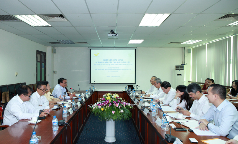 Bưu điện Việt Nam họp cấp cao với Bưu chính Lào