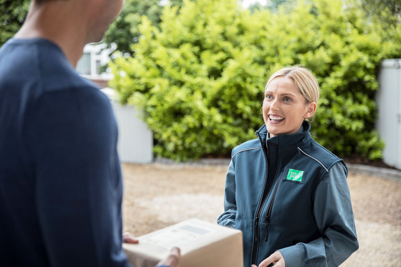 Bưu chính Ireland hỗ trợ người già và trẻ em thời đại dịch COVID-19