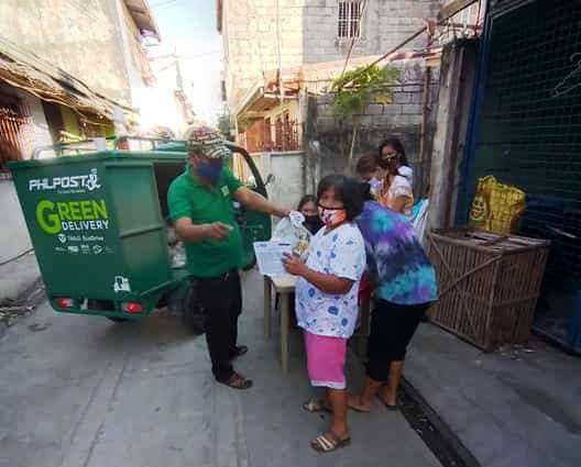 Bưu chính Philippine triển khai xe ba bánh điện trong các hoạt động cứu trợ tại Pasig