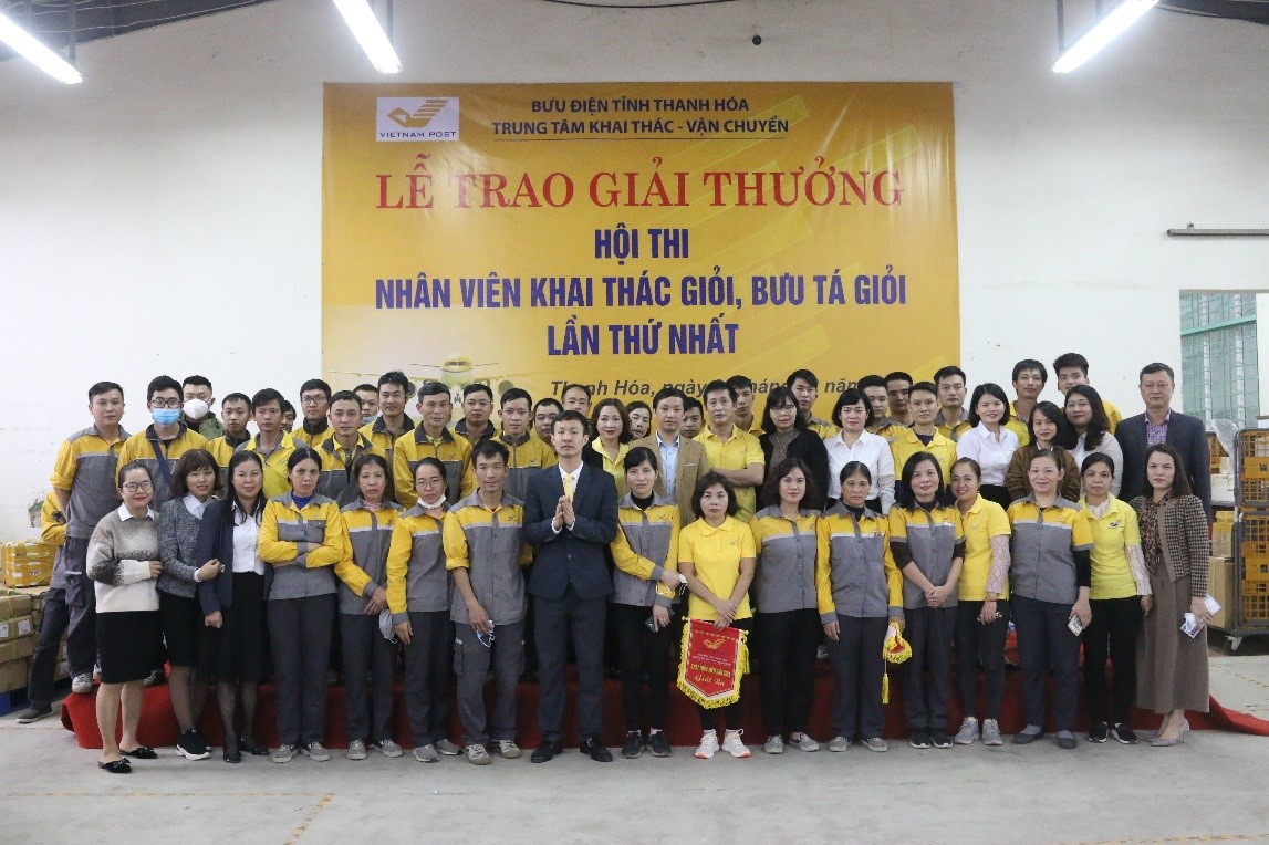 Bưu điện tỉnh Thanh Hóa trao giải Nhân viên khai thác giỏi và Bưu tá giỏi năm 2021