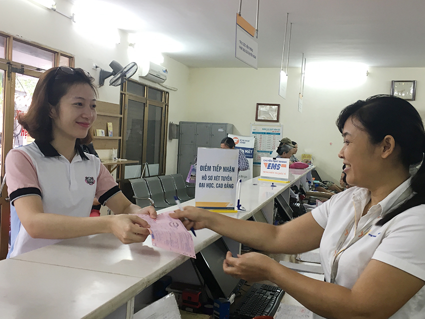 Nộp hồ sơ xét tuyển, hồ sơ xác nhận nguyện vọng Đại học, Cao đẳng, Trung cấp qua bưu điện