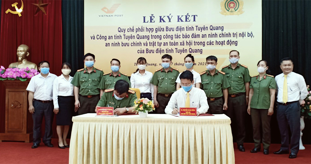 Bưu điện tỉnh Tuyên Quang và Công an tỉnh đã phối hợp tổ chức Lễ ký kết Quy chế phối hợp