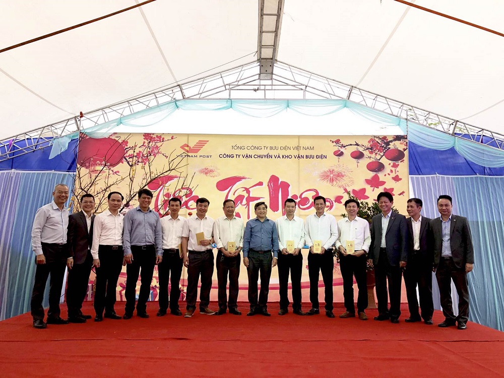 Công ty Vận chuyển và Kho vận Bưu điện chào xuân 2020
