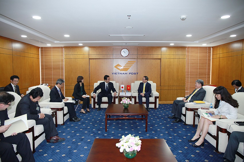 Vice Minister of Japan Internal Affairs and Communications visited Vietnam Post