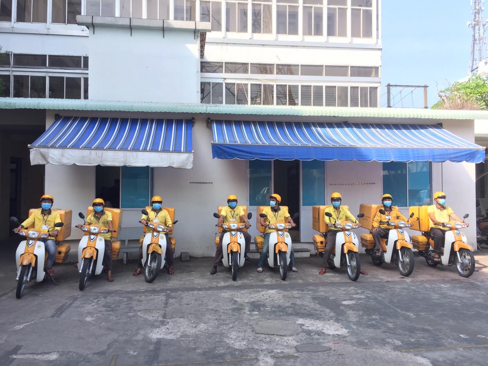 Bưu điện Việt Nam chuyển phát hàng đến điểm cách ly Covid-19 