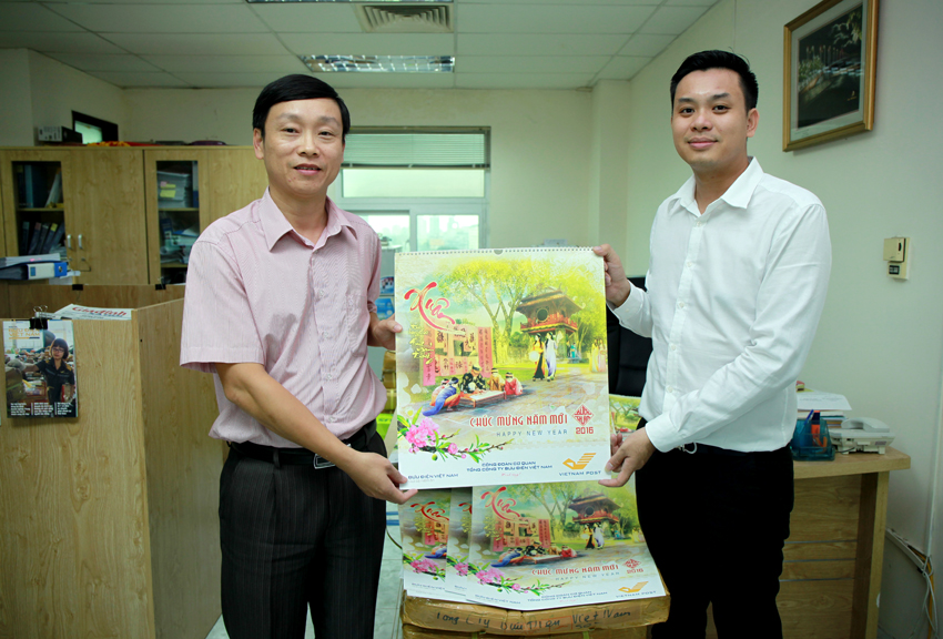 Đoàn Tổng công ty: Đơn hàng lịch đầu tiên đến tay khách hàng