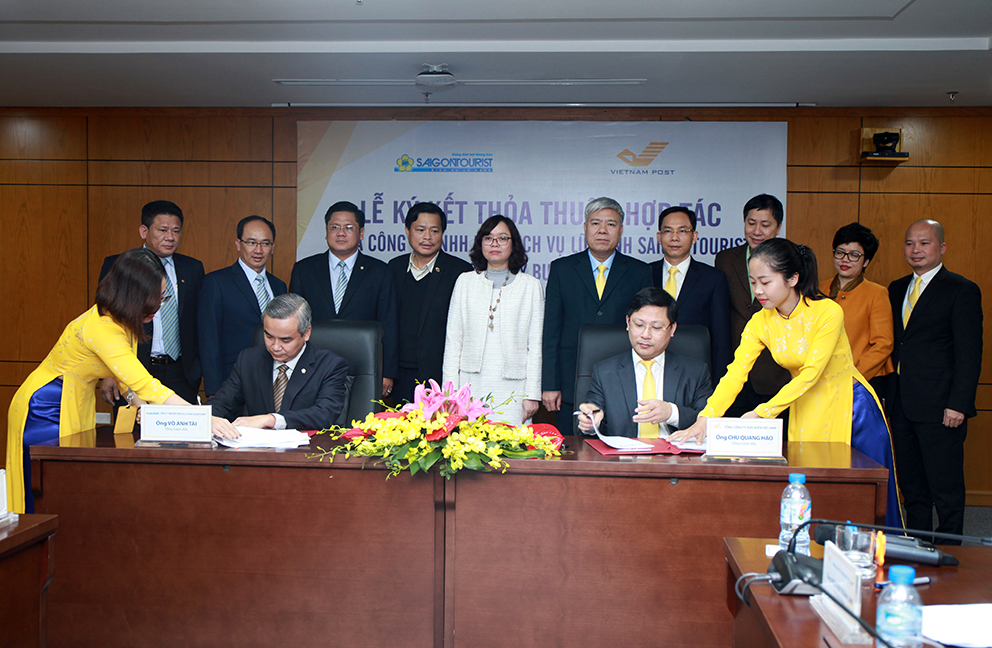 Bưu điện Việt Nam ký thỏa thuận hợp tác với Công ty Dịch vụ Lữ hành Saigon Tourist