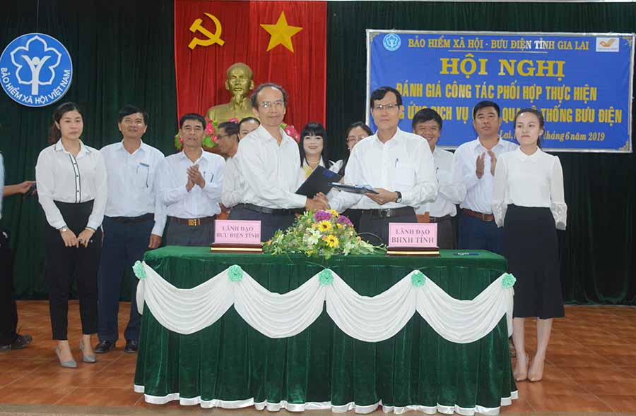 Gia Lai: Ký kết cung ứng dịch vụ công qua hệ thống Bưu điện