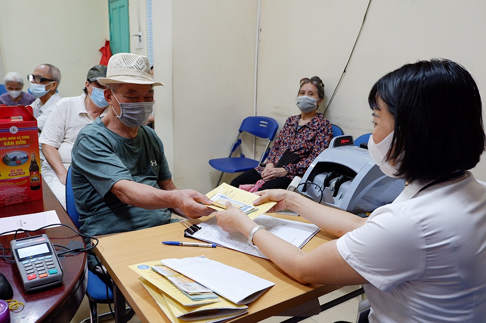 Allowances of January and February before the Lunar New Year of Tiger